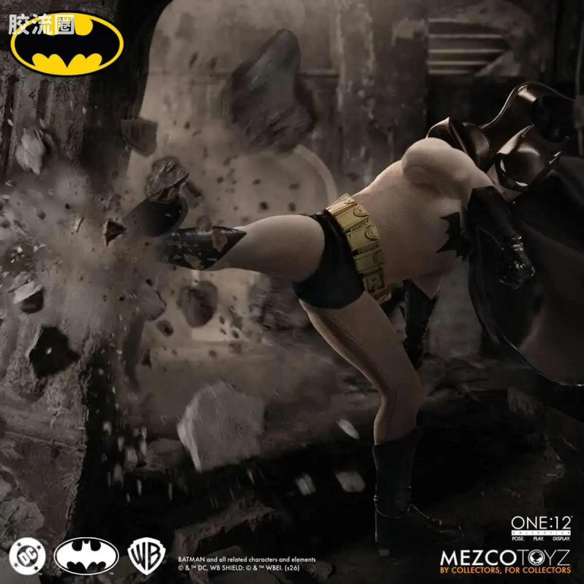 Mezco one-12系列 1/12 DC Comics集体系列 蝙蝠侠：元年 - 图片