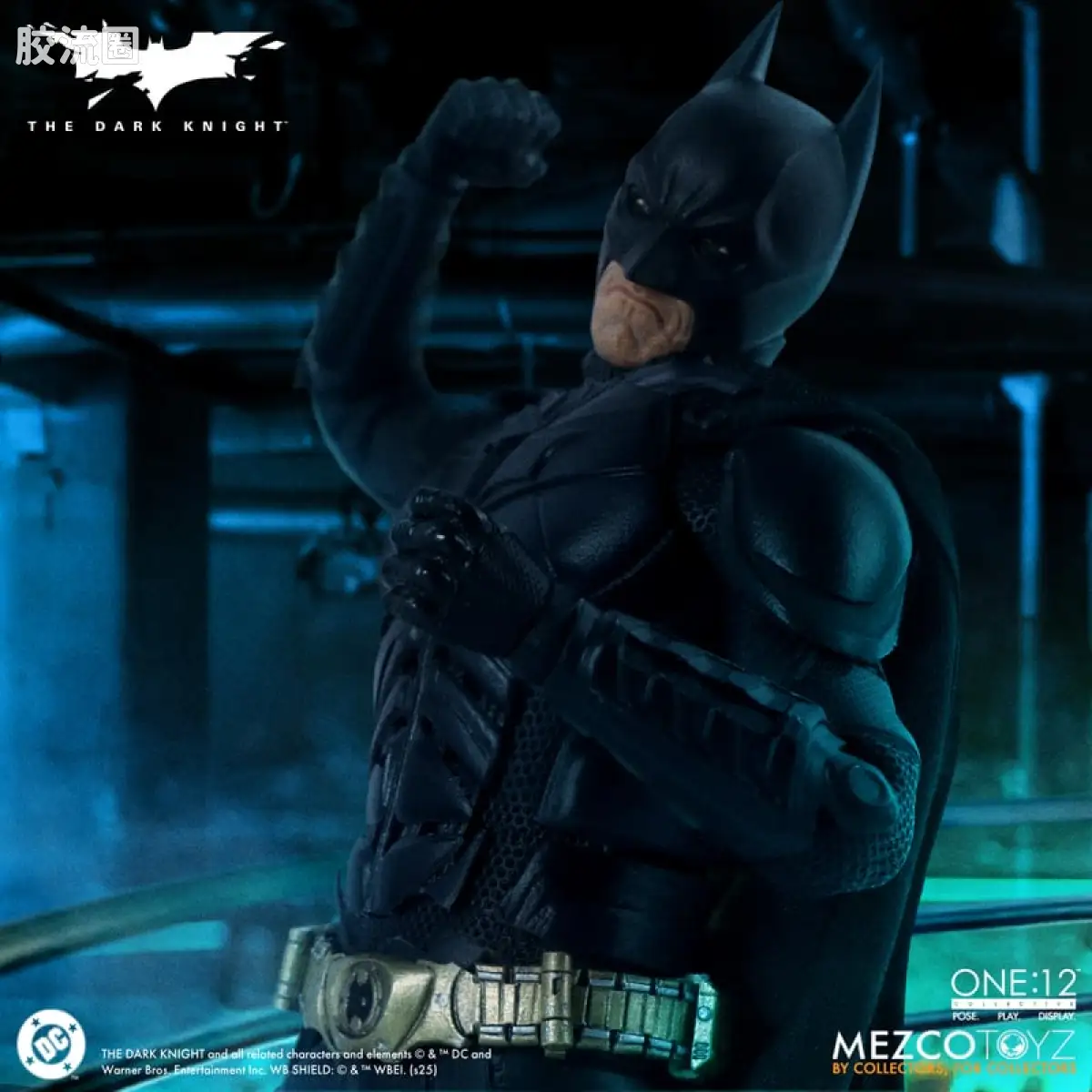 Mezco one-12系列 1/12 DC Comics集体系列 黑暗骑士：蝙蝠侠 - 图片