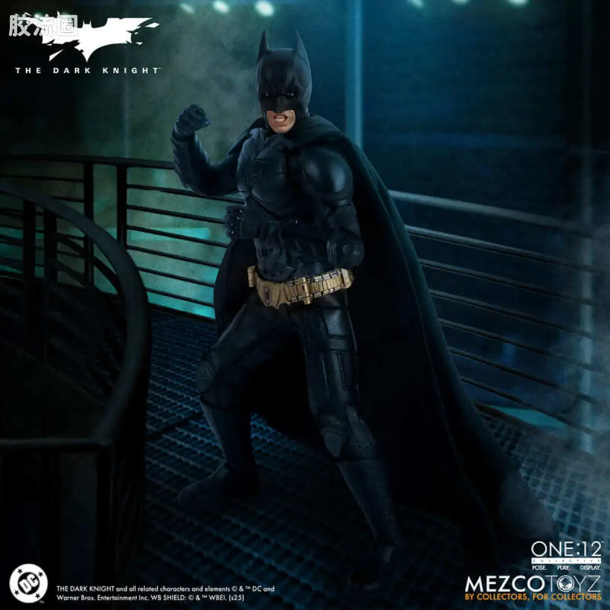 Mezco one-12系列 1/12 DC Comics集体系列 黑暗骑士：蝙蝠侠 - 图片