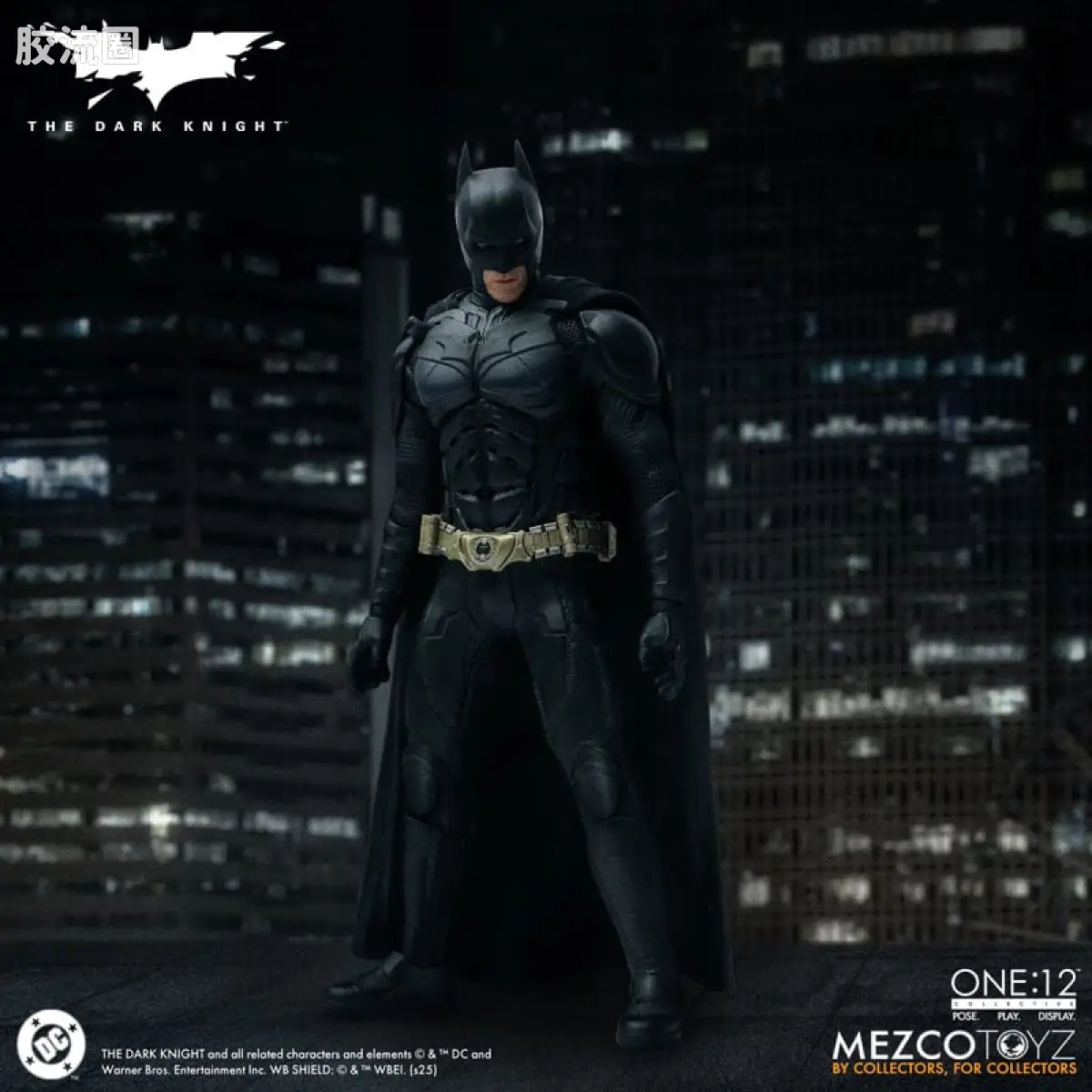 Mezco one-12系列 1/12 DC Comics集体系列 黑暗骑士：蝙蝠侠 - 图片