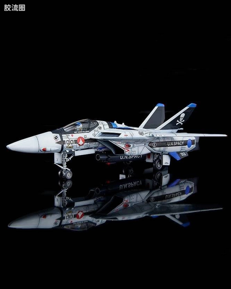 PX04 VF-1A/S 女武神(麦克斯·米利安·吉纳斯/柿崎速雄)