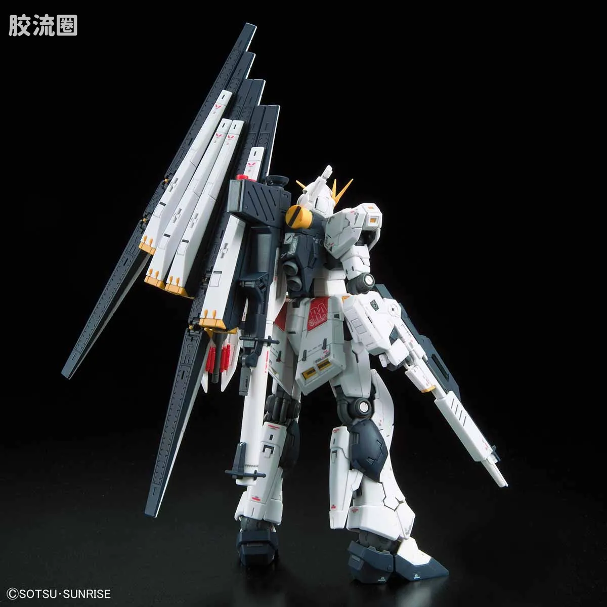 RG 普通版 32 RX-93 ν高达（牛高达） - 图片