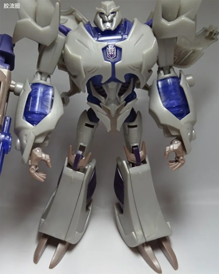 RID002 威震天