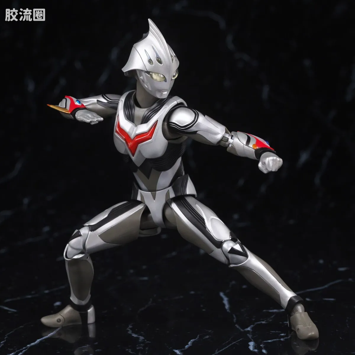 SHF 奥特曼系列 奈克赛斯奥特曼 幼年形态 - 图片