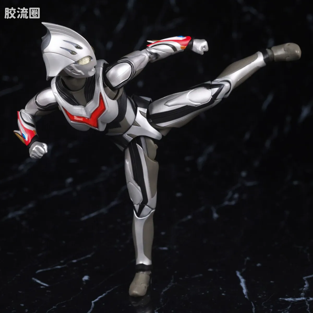 SHF 奥特曼系列 奈克赛斯奥特曼 幼年形态 - 图片