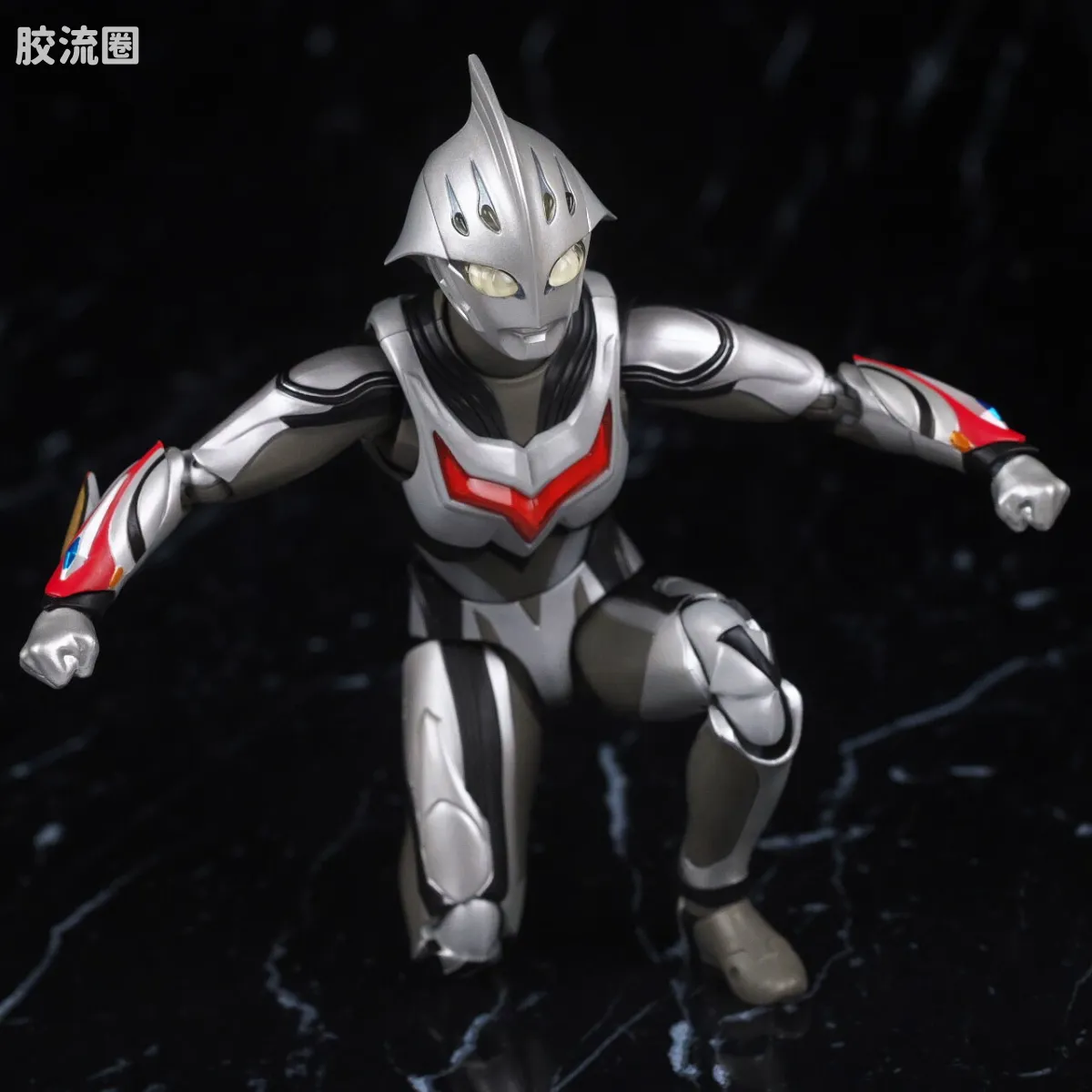 SHF 奥特曼系列 奈克赛斯奥特曼 幼年形态 - 图片