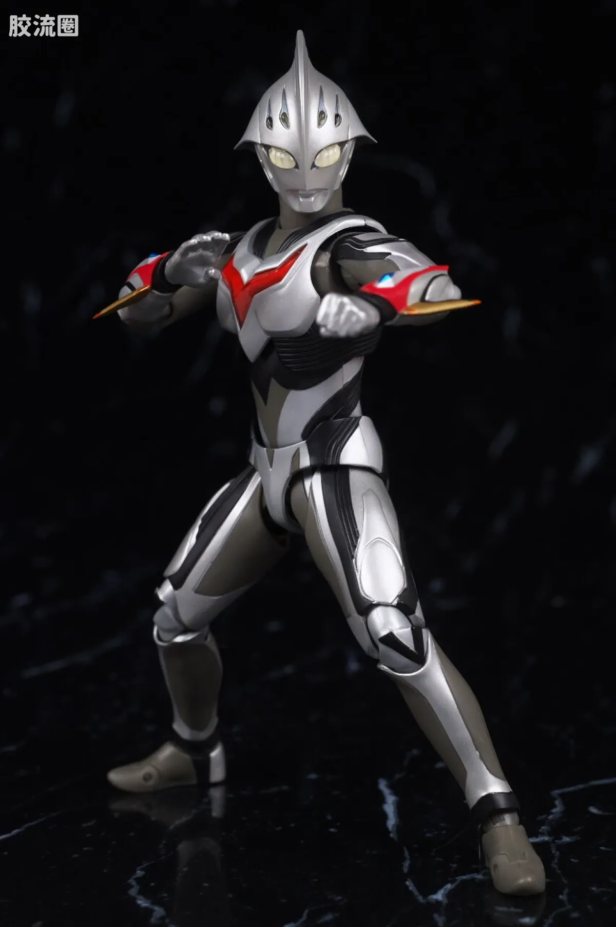 SHF 奥特曼系列 奈克赛斯奥特曼 幼年形态 - 图片