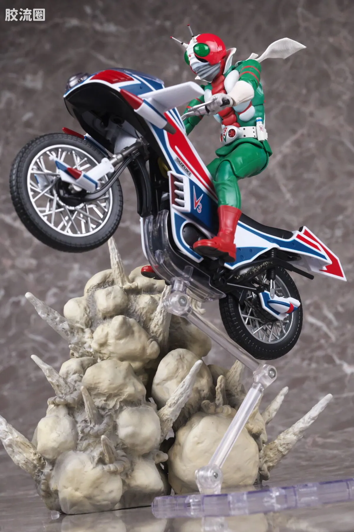 SHF 假面骑士限定版 飓风号 荣光的昭和骑士Edition - 图片