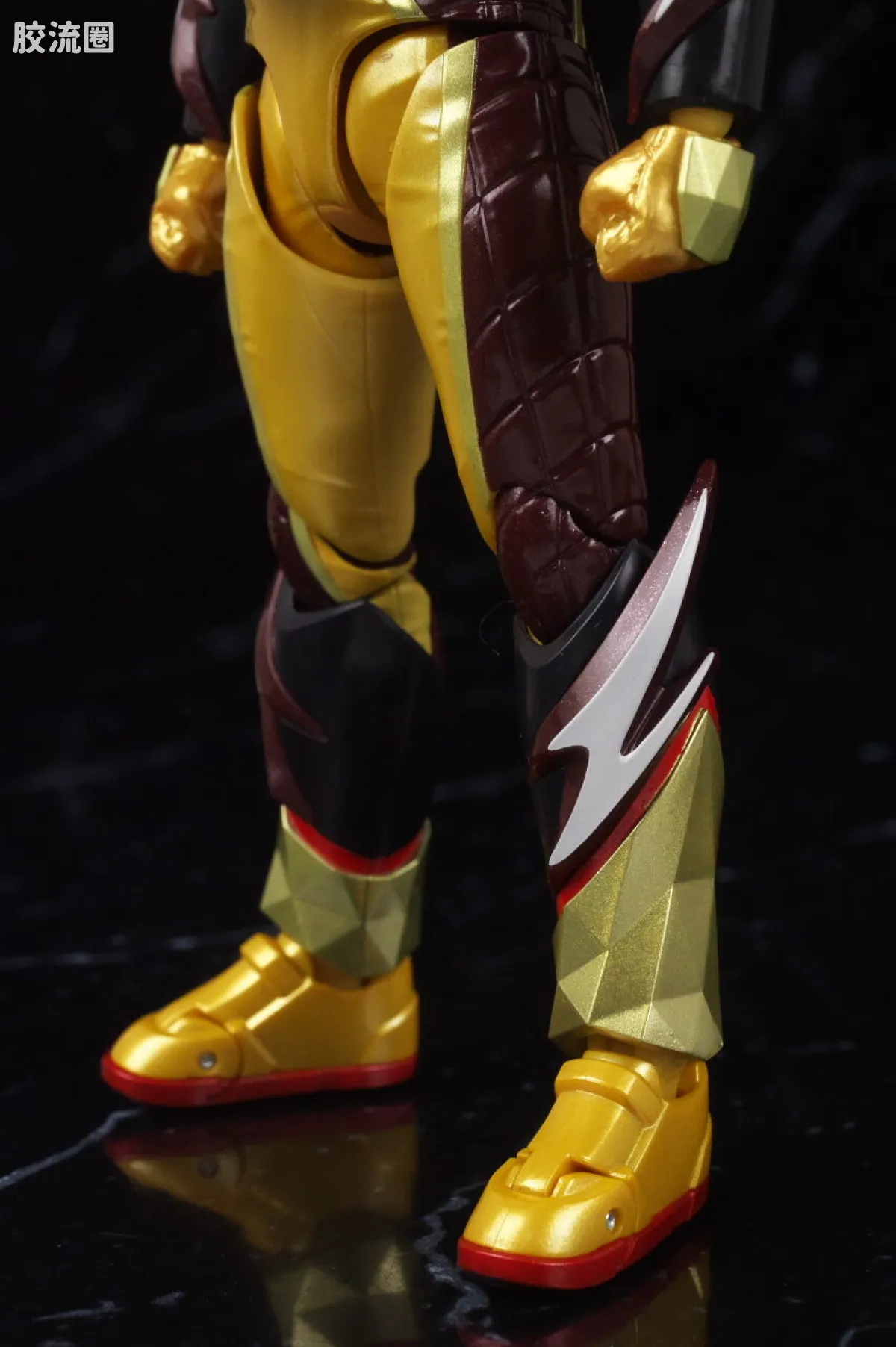 SHF 假面骑士限定版 假面骑士Valen/瓦伦 冰沙特装＆“松脆”效果配件套装 - 图片