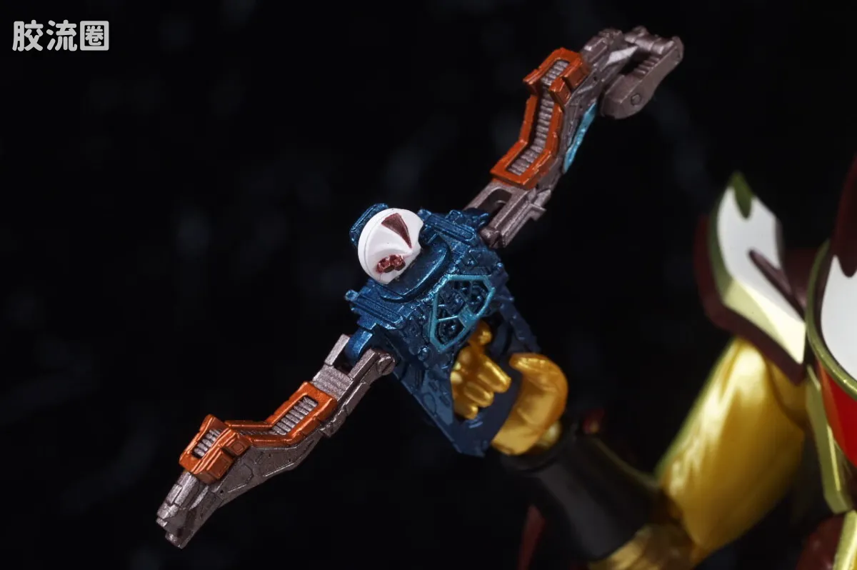 SHF 假面骑士限定版 假面骑士Valen/瓦伦 冰沙特装＆“松脆”效果配件套装 - 图片