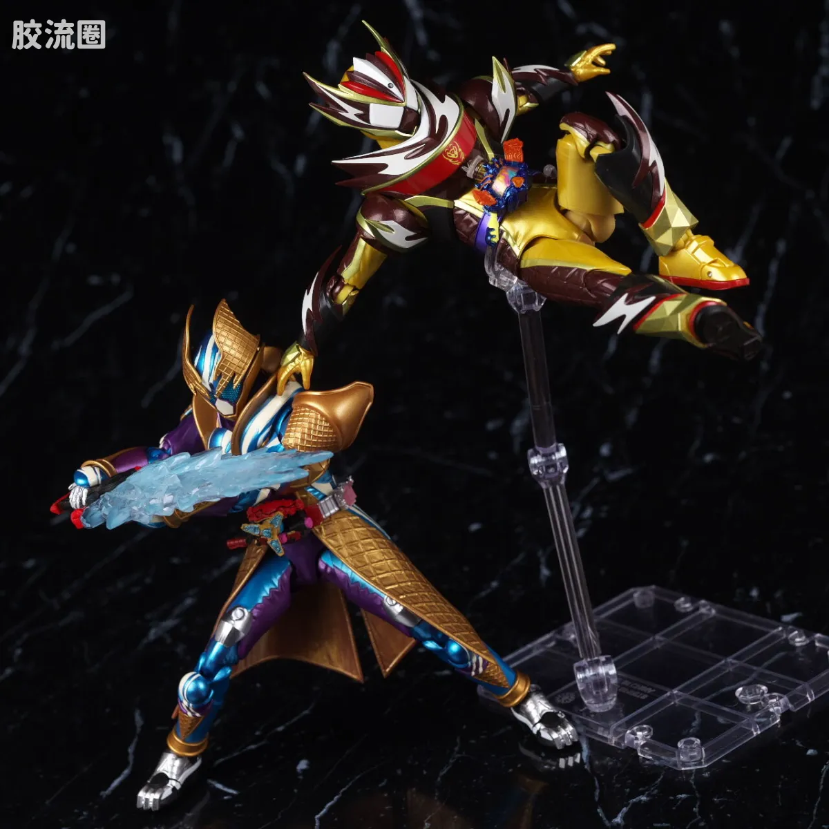 SHF 假面骑士限定版 假面骑士Valen/瓦伦 冰沙特装＆“松脆”效果配件套装 - 图片