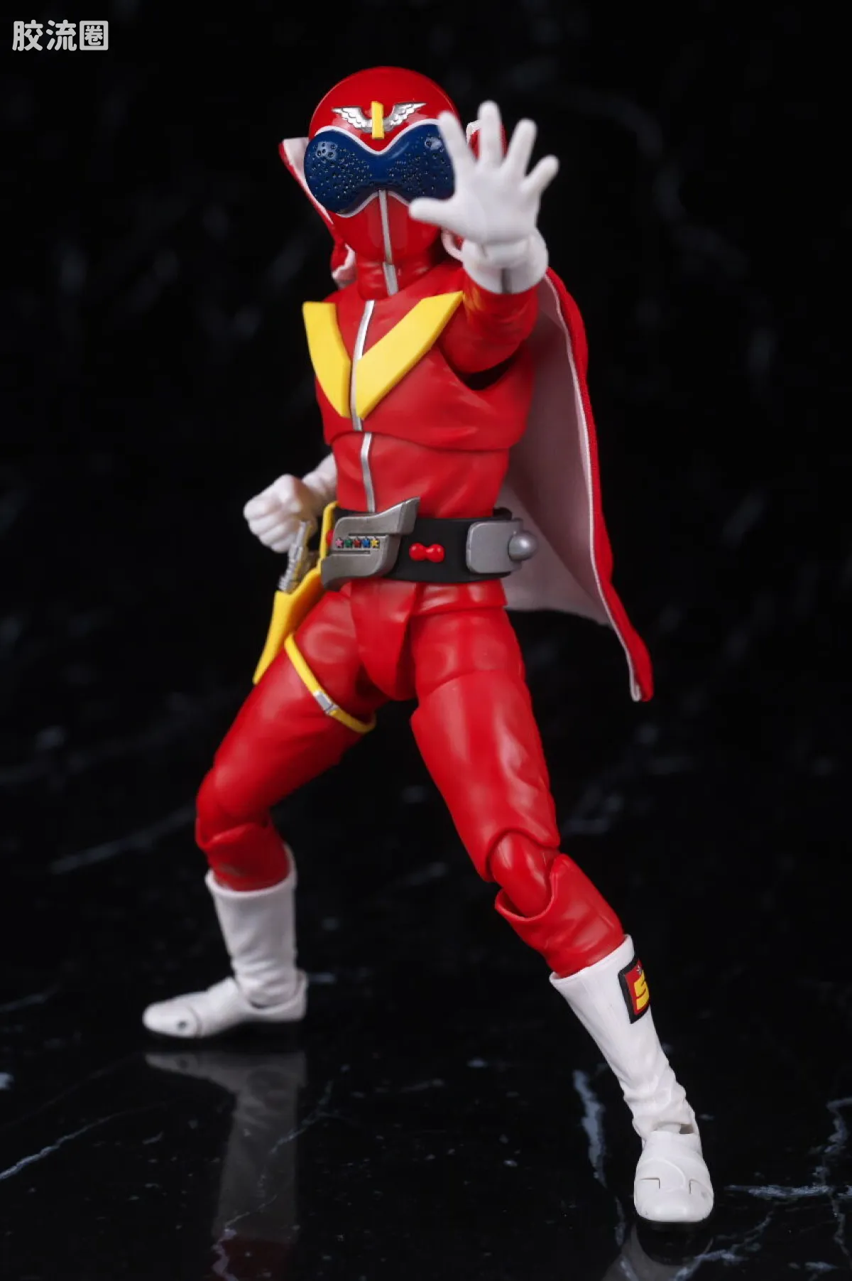 SHF 真骨雕 超级战队系列 秘密战队 赤连者 超级战队50周年纪念Ver. (初回限定地台附属) - 图片
