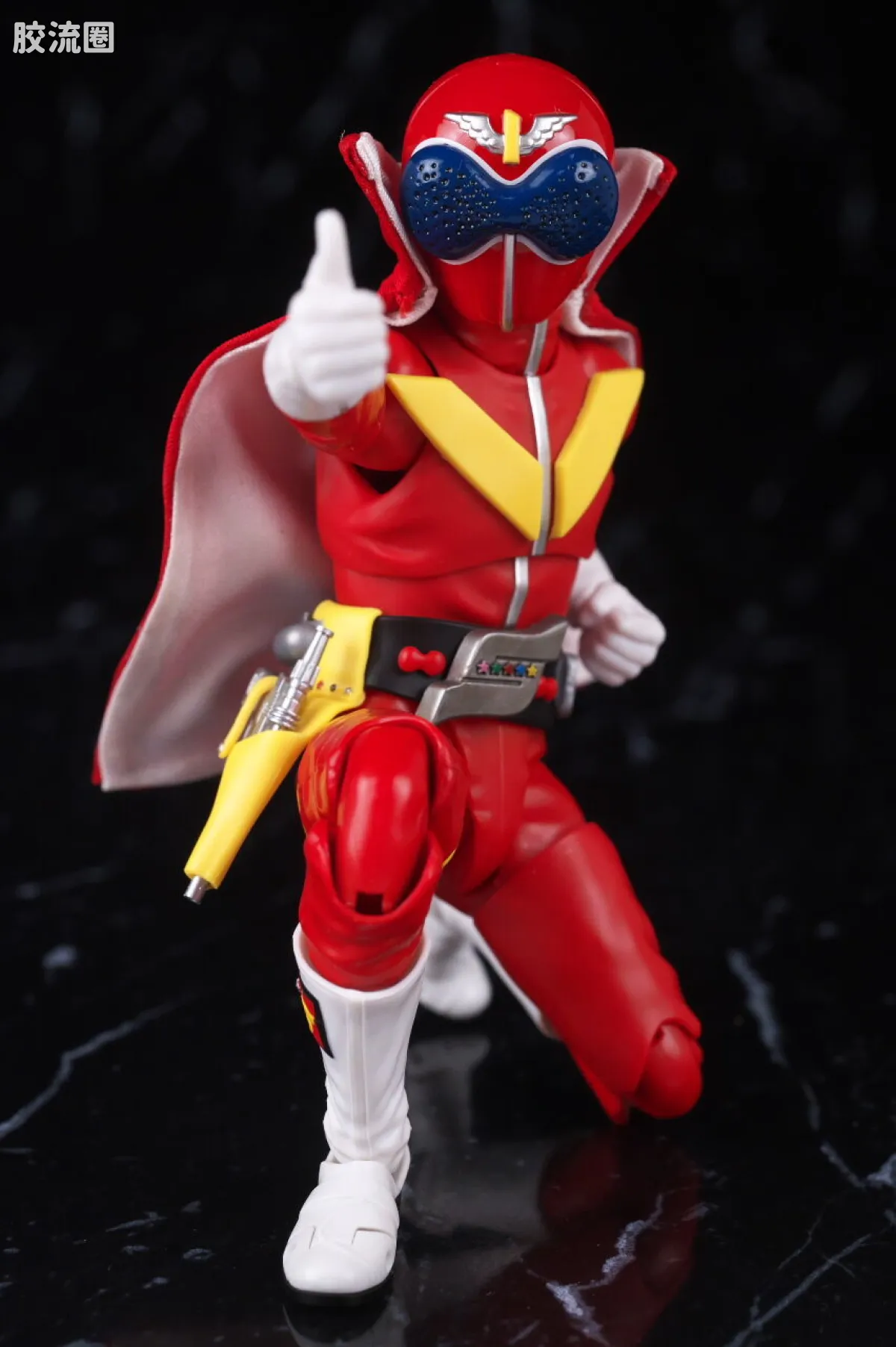 SHF 真骨雕 超级战队系列 秘密战队 赤连者 超级战队50周年纪念Ver. (初回限定地台附属) - 图片
