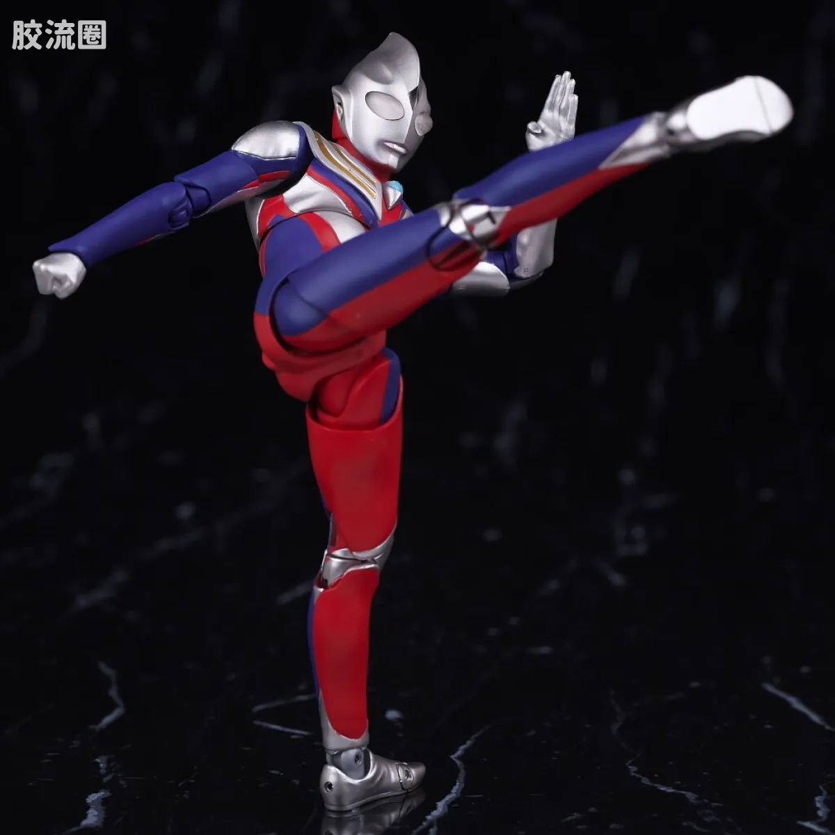 SHF 真骨雕奥特曼系列 迪迦奥特曼 复合型 - 图片