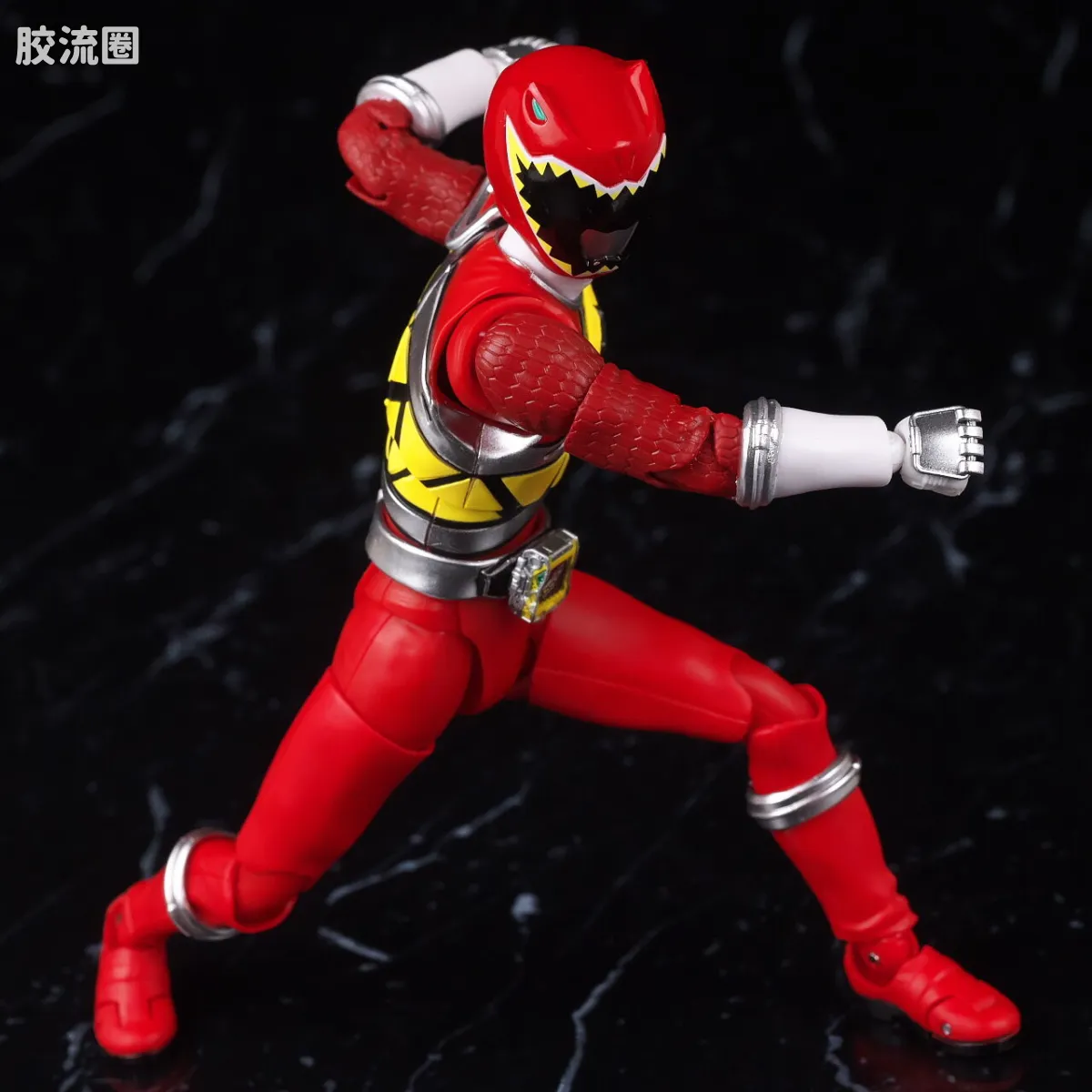 SHF 真骨雕 超级战队系列 兽电战队 强龙红 - 图片