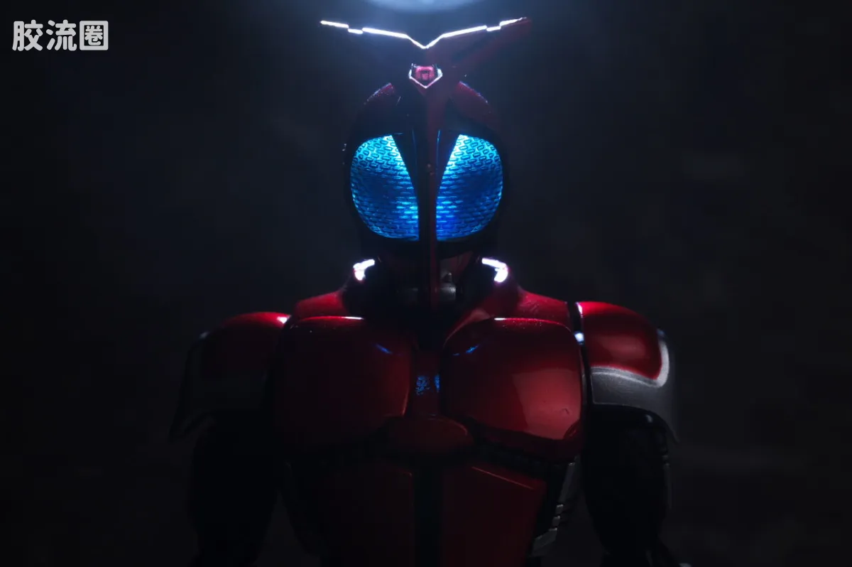 SHF 真骨雕假面骑士系列 假面骑士甲斗 骑士形态 20th Anniversary Ver. - 图片