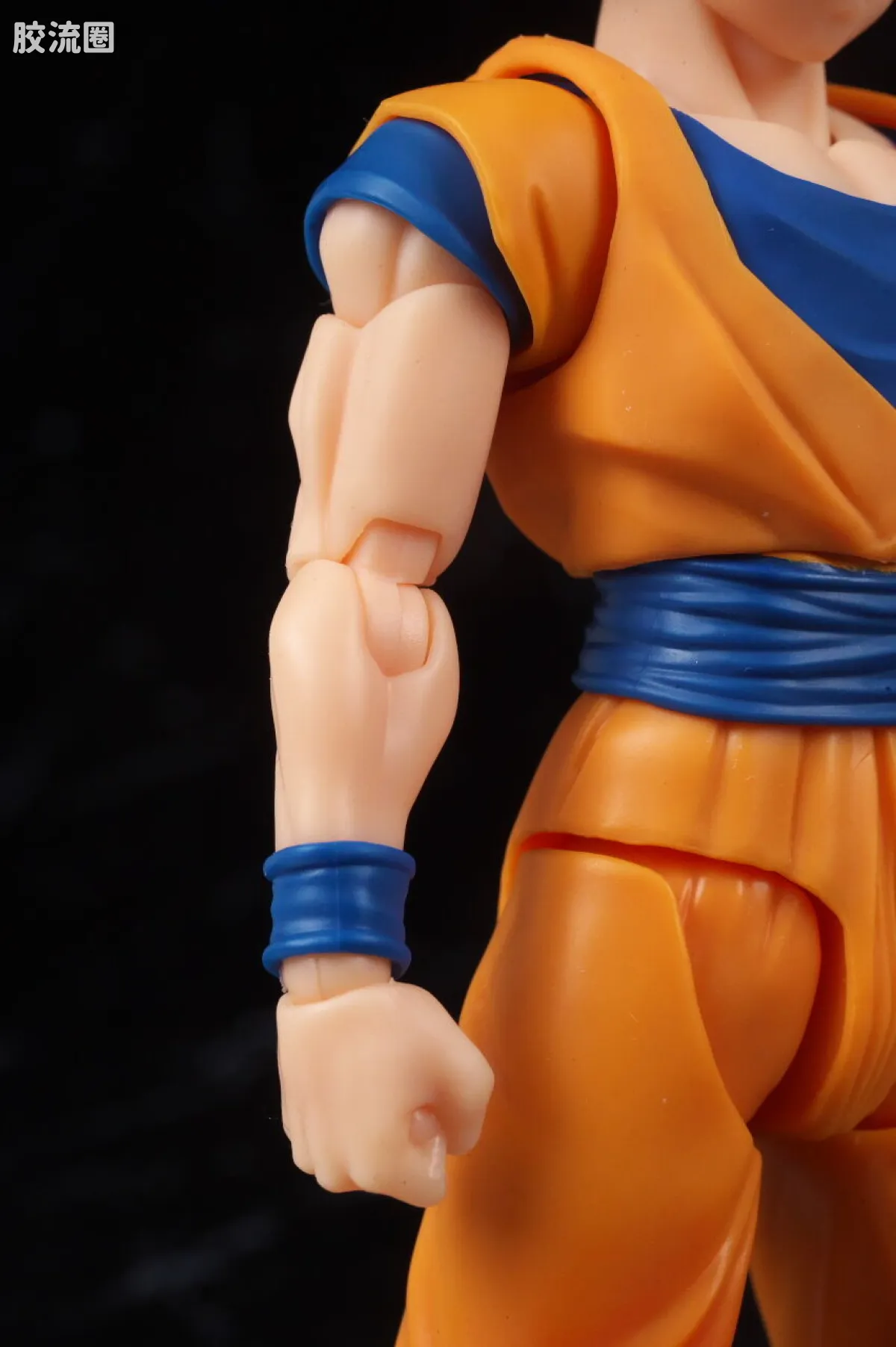 SHF 龙珠系列 超级赛亚人之神孙悟空〈缠绕着神之气的姿态〉 - 图片