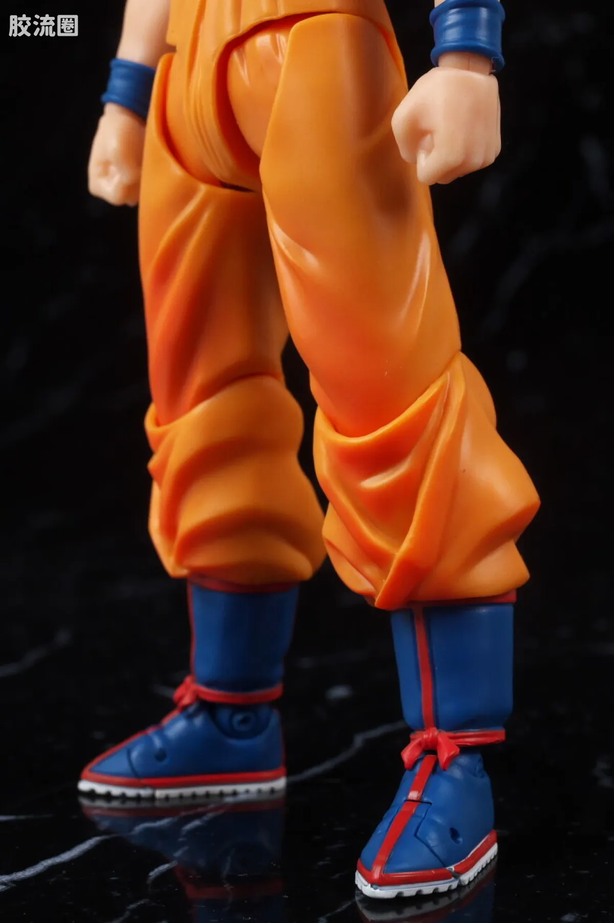 SHF 龙珠系列 超级赛亚人之神孙悟空〈缠绕着神之气的姿态〉 - 图片