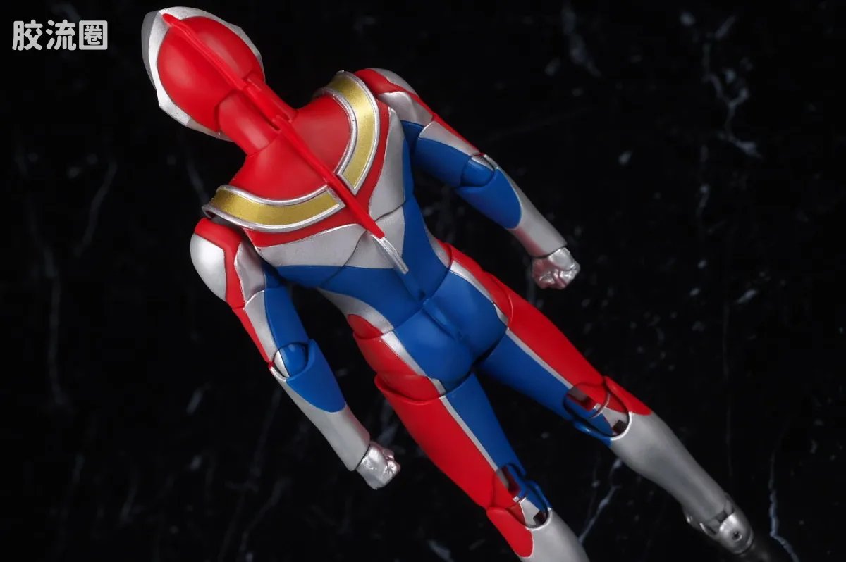 SHF 真骨雕奥特曼系列 戴拿奥特曼 闪亮型 - 图片