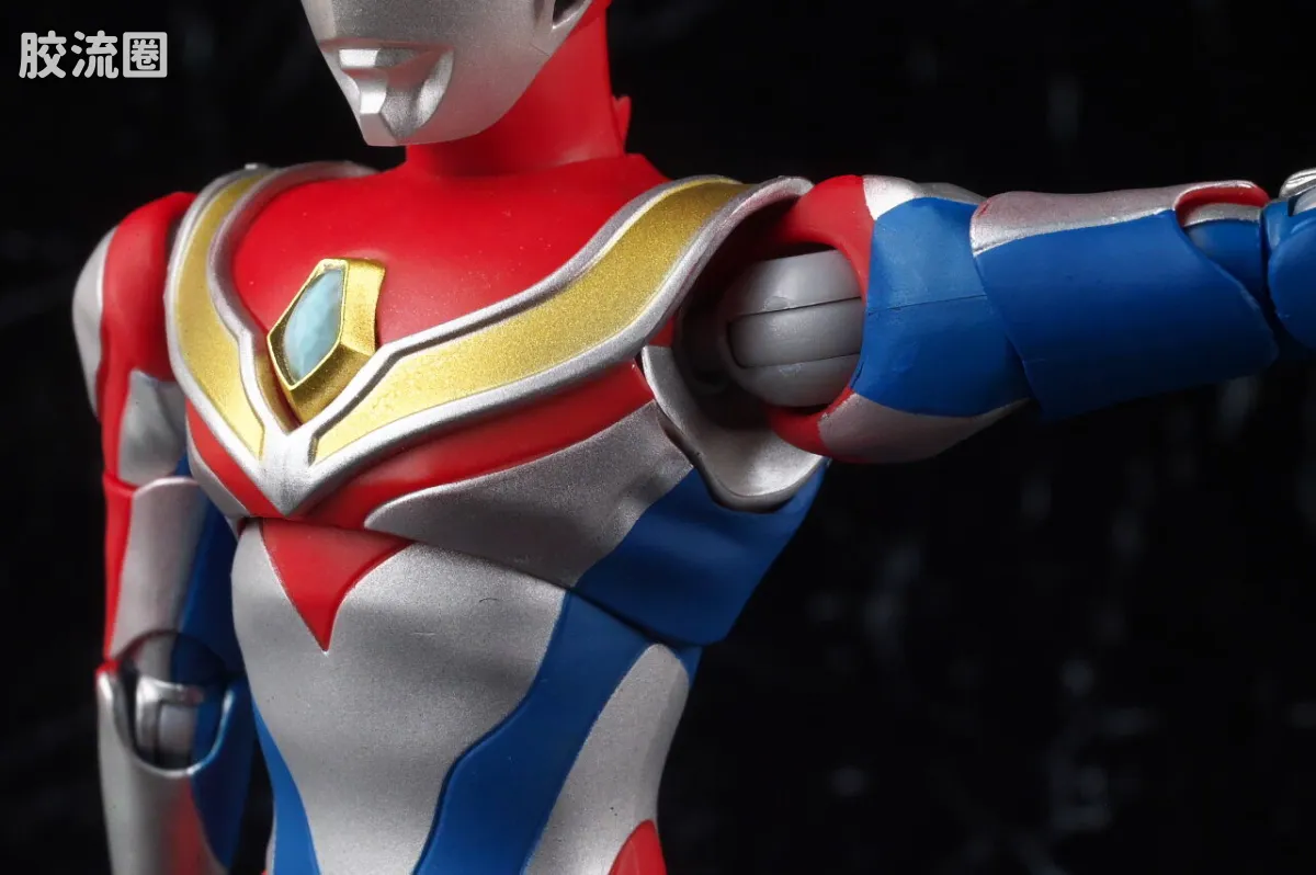 SHF 真骨雕奥特曼系列 戴拿奥特曼 闪亮型 - 图片