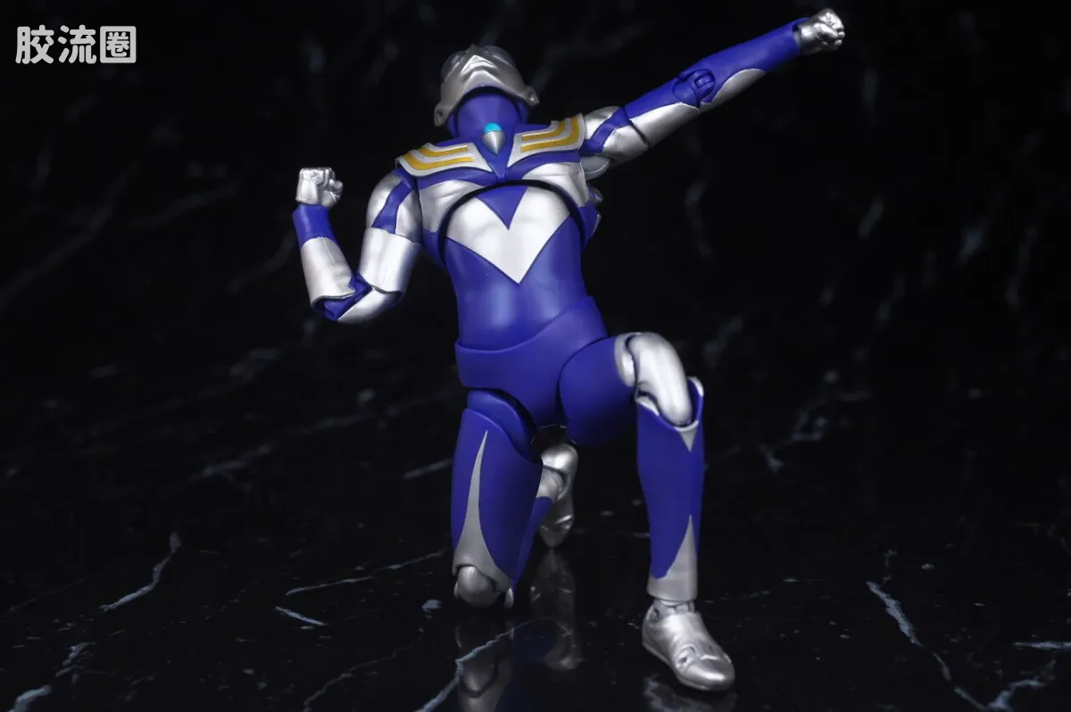 SHF 真骨雕奥特曼系列 迪迦奥特曼 空中型 - 图片