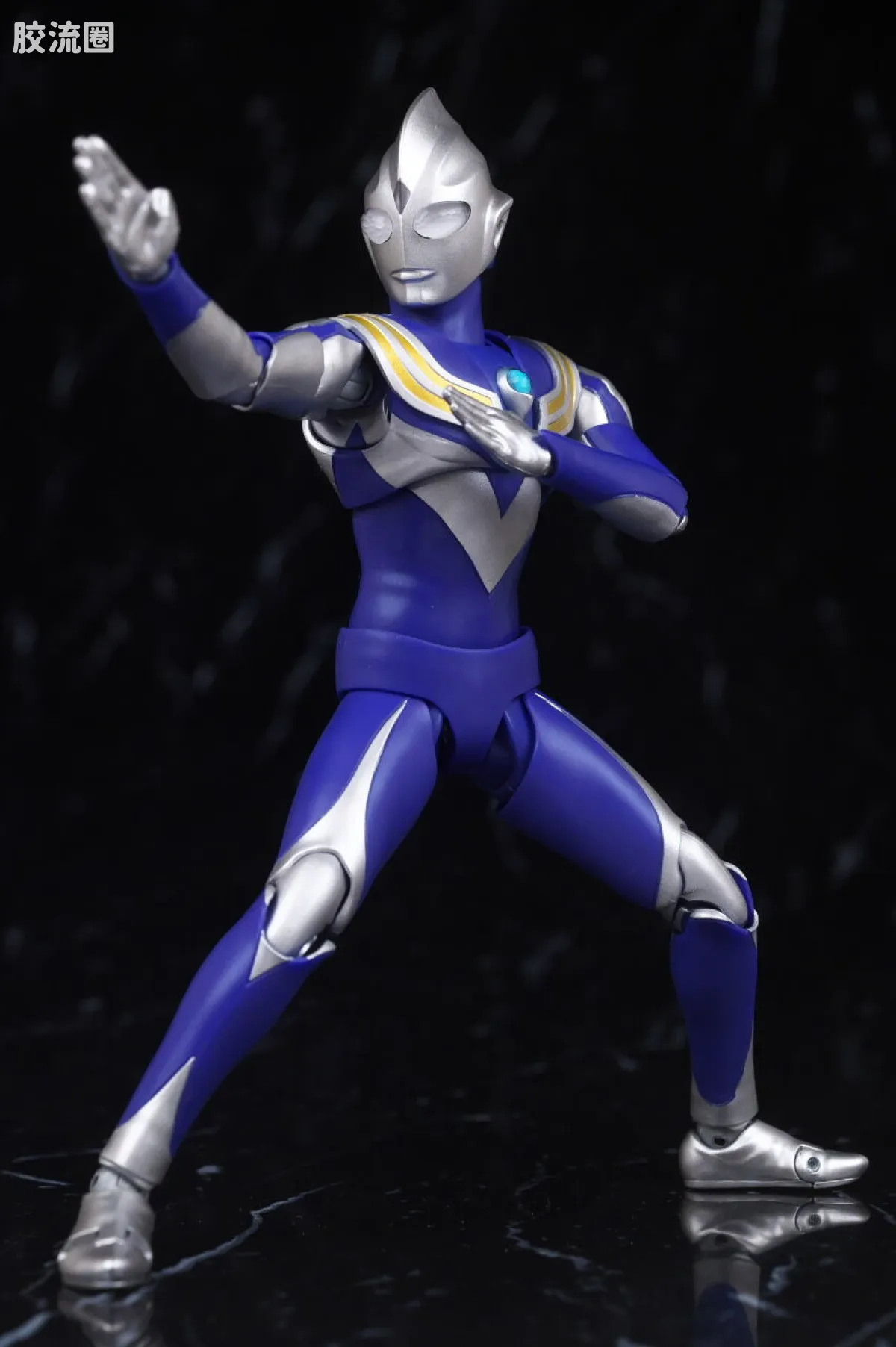SHF 真骨雕奥特曼系列 迪迦奥特曼 空中型 - 图片
