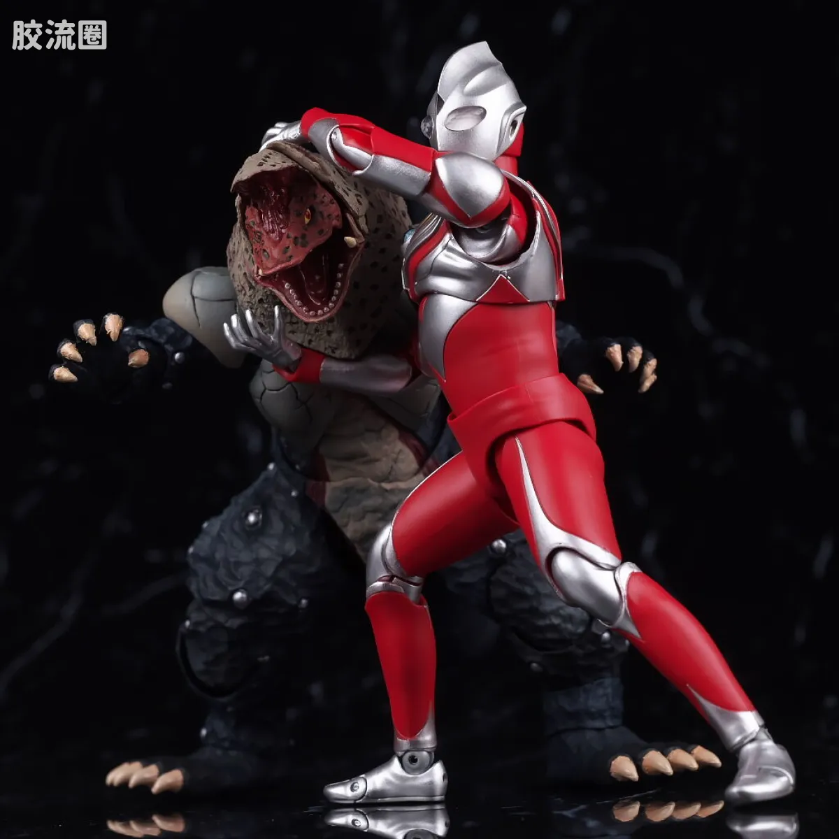 SHF 真骨雕奥特曼系列 迪迦奥特曼 强力型 - 图片