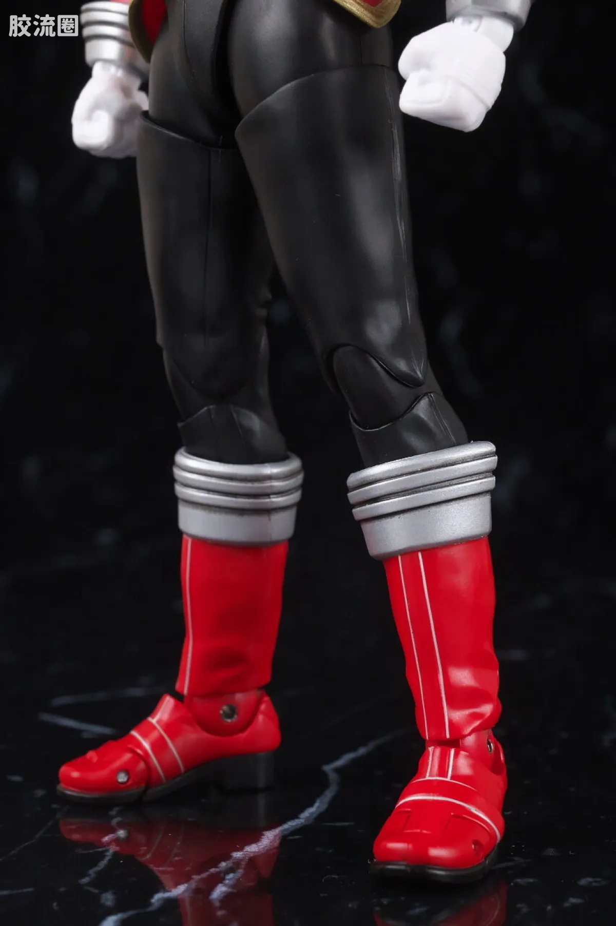 SHF 真骨雕 超级战队系列 海贼战队 豪快红 - 图片