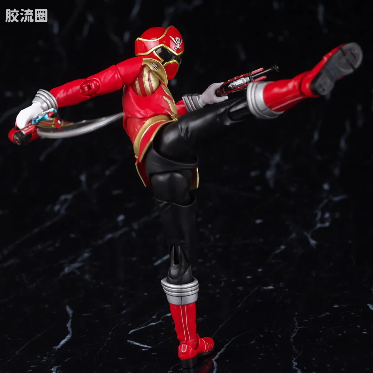 SHF 真骨雕 超级战队系列 海贼战队 豪快红 - 图片