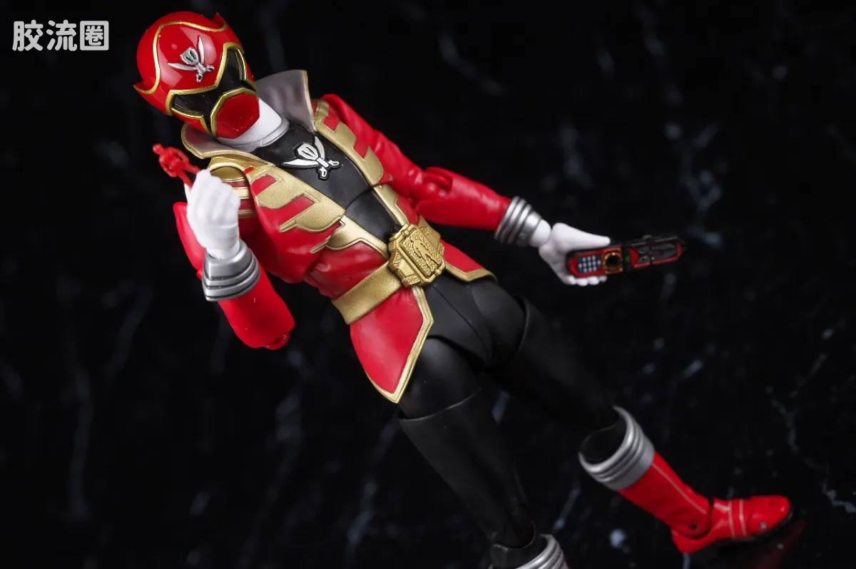 SHF 真骨雕 超级战队系列 海贼战队 豪快红 - 图片