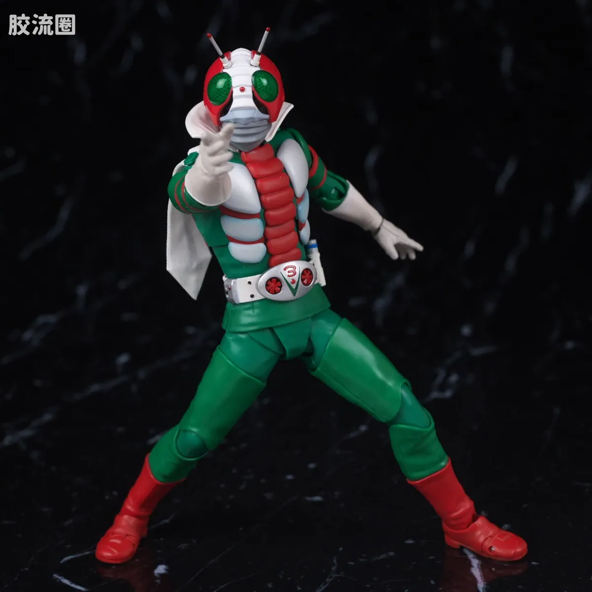 SHF 真骨雕假面骑士系列 假面骑士V3/胜利三号 荣光的昭和骑士Edition - 图片