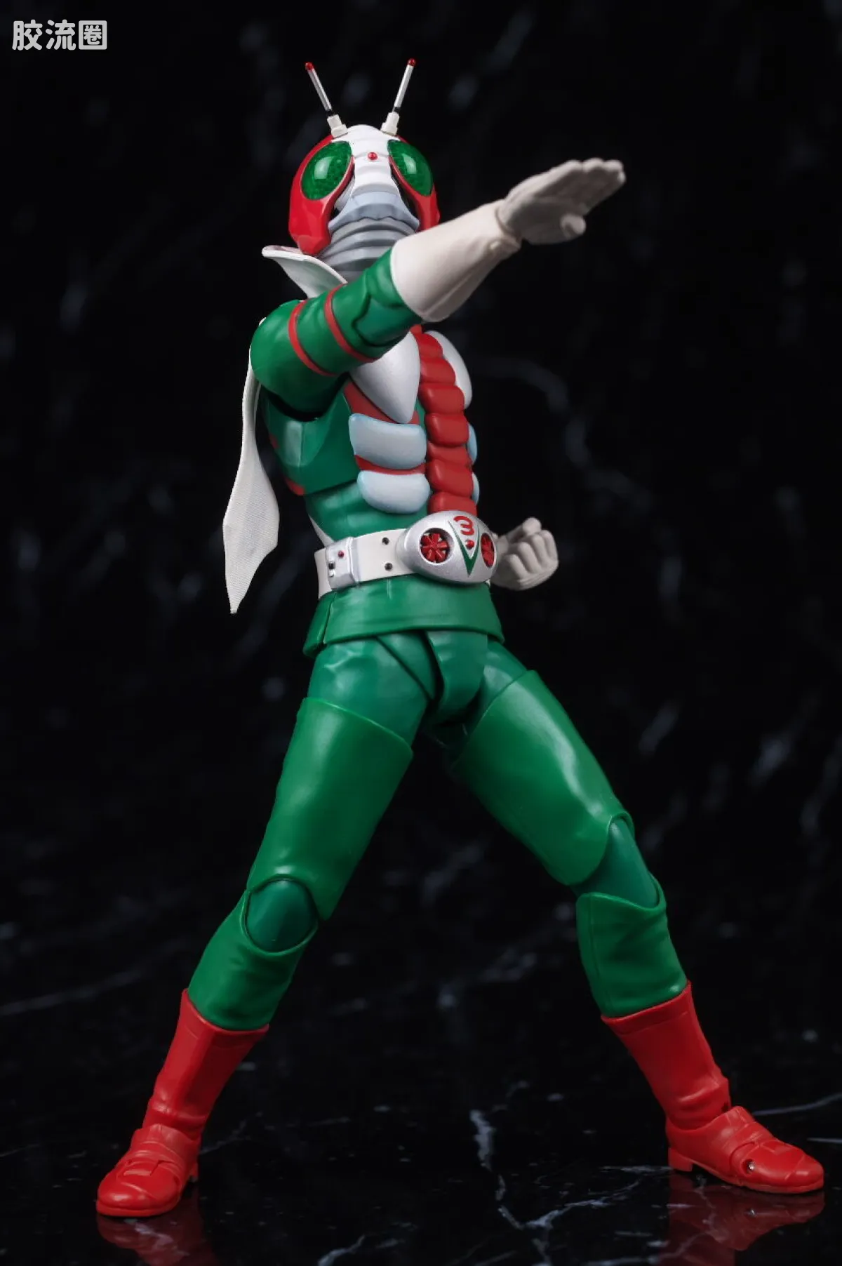 SHF 真骨雕假面骑士系列 假面骑士V3/胜利三号 荣光的昭和骑士Edition - 图片