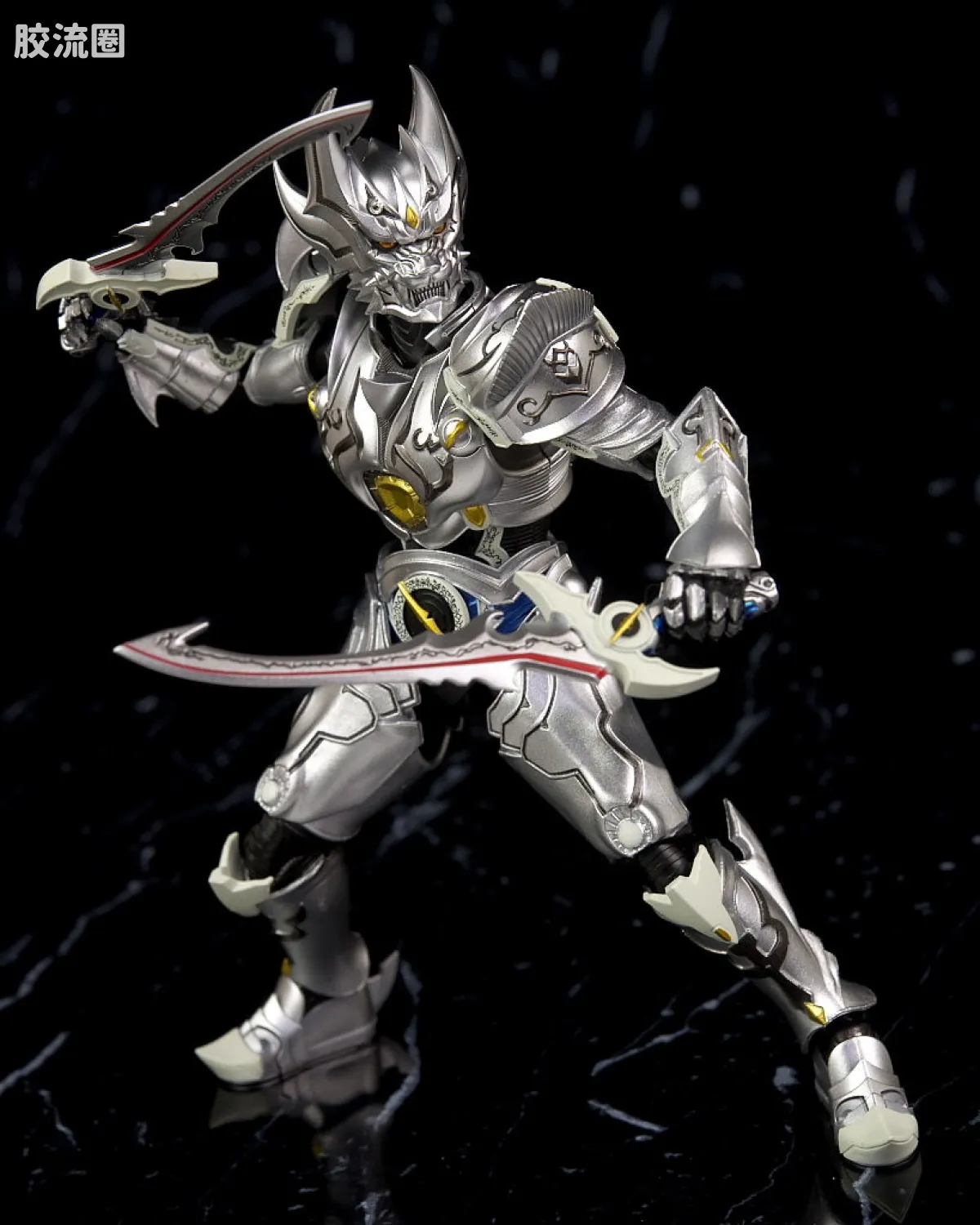 SHF 真骨雕 牙狼系列 银牙骑士 绝狼 - 图片