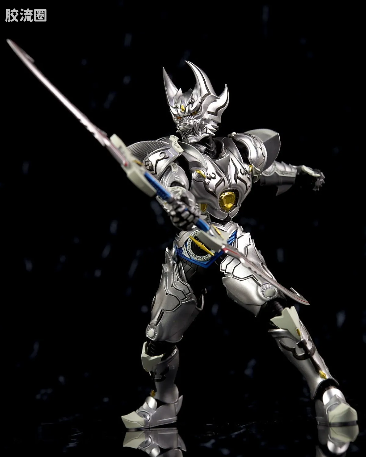 SHF 真骨雕 牙狼系列 银牙骑士 绝狼 - 图片
