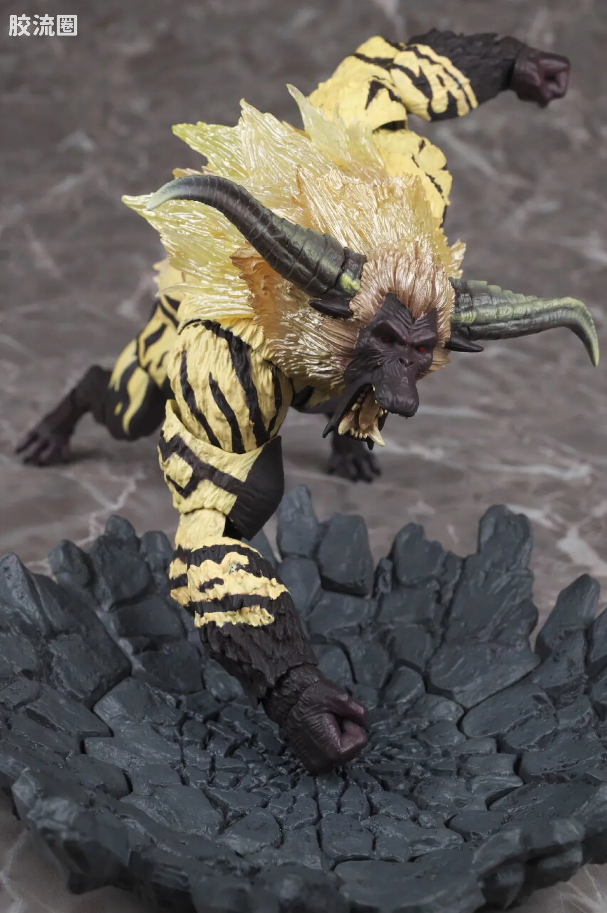 S.H.MonsterArts 普通版 激昂金狮子 - 图片