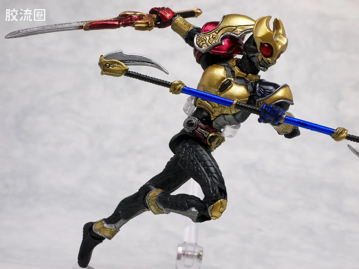 S.I.C.极魂系列可动玩具 普通版 假面骑士 Agito 三重形态 - 图片