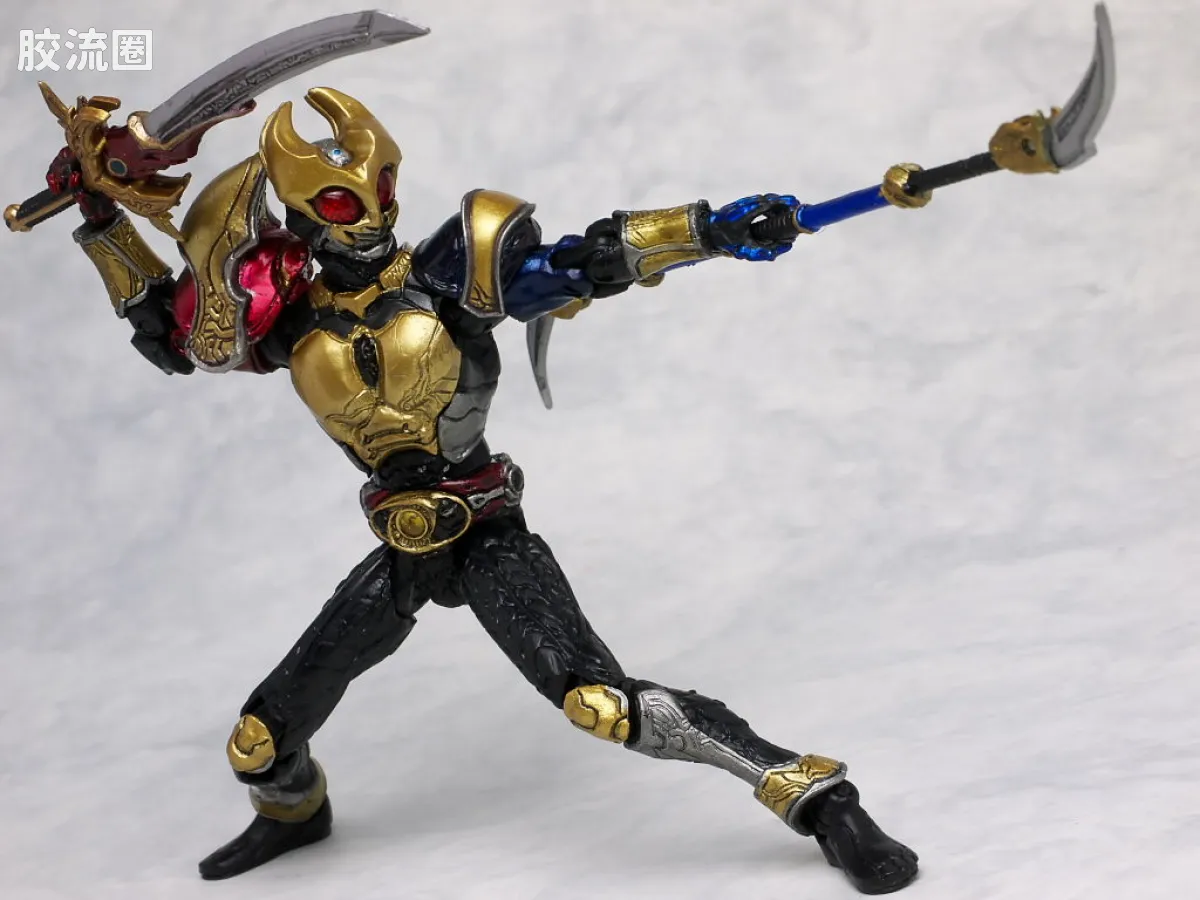 S.I.C.极魂系列可动玩具 普通版 假面骑士 Agito 三重形态 - 图片