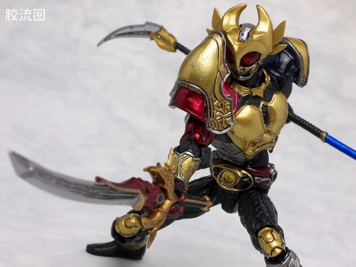S.I.C.极魂系列可动玩具 普通版 假面骑士 Agito 三重形态 - 图片