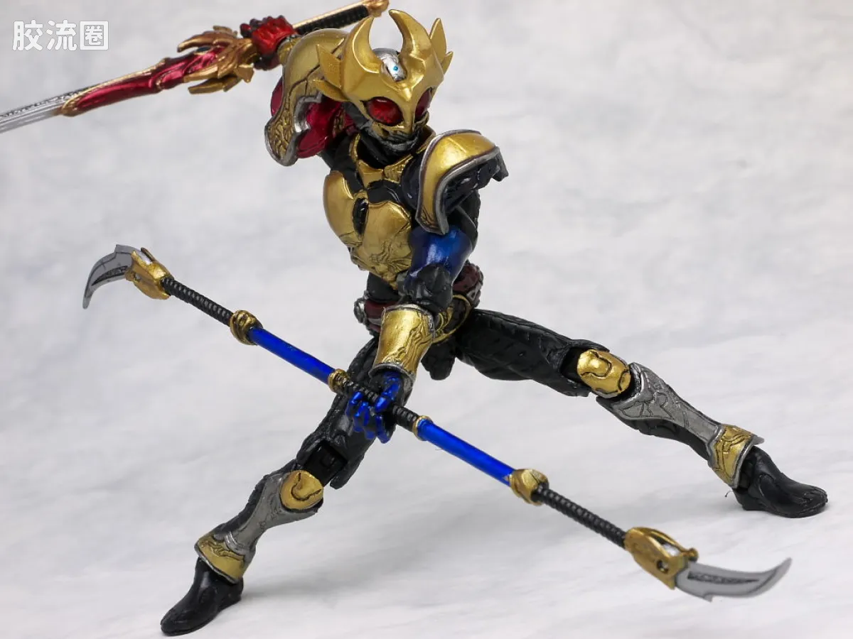 S.I.C.极魂系列可动玩具 普通版 假面骑士 Agito 三重形态 - 图片