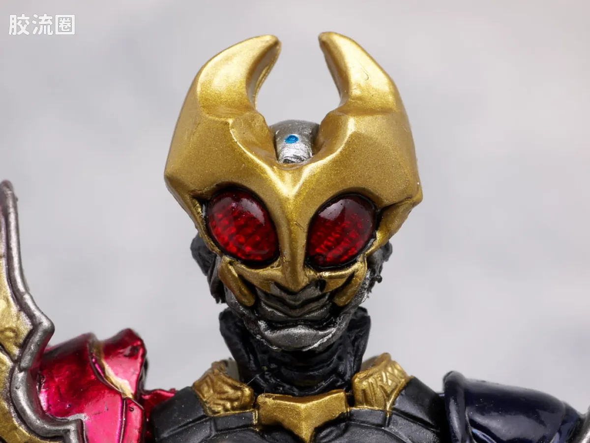 S.I.C.极魂系列可动玩具 普通版 假面骑士 Agito 三重形态 - 图片