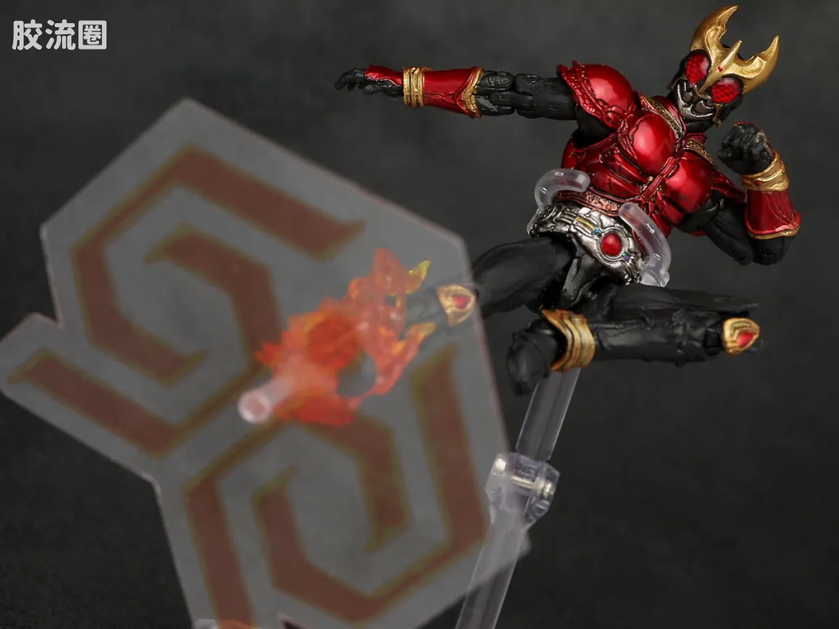 S.I.C.极魂系列可动玩具 普通版 假面骑士 KUUGA 全能形态 - 图片