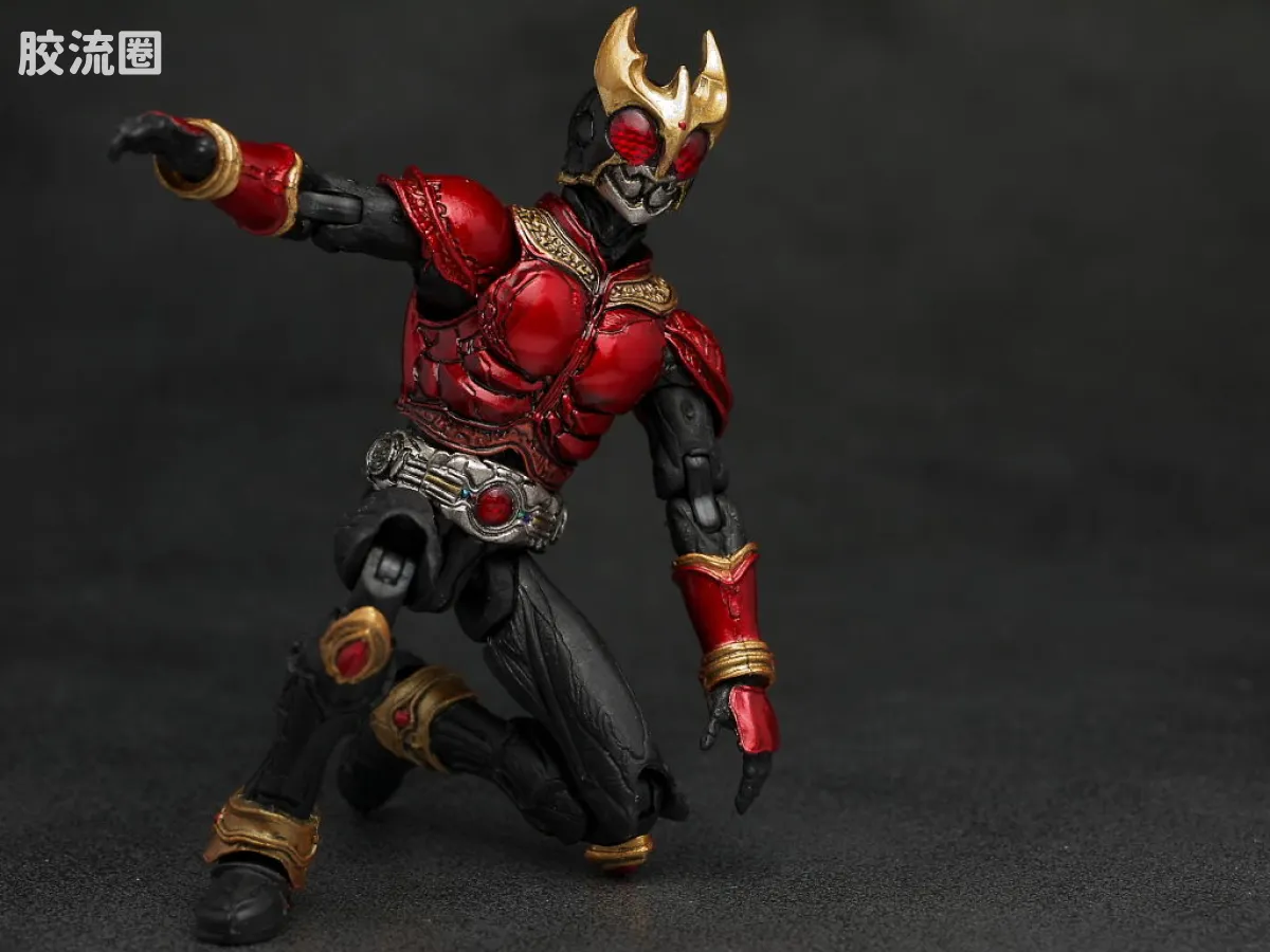 S.I.C.极魂系列可动玩具 普通版 假面骑士 KUUGA 全能形态 - 图片