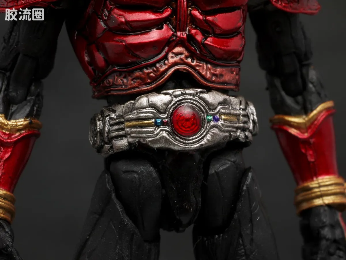 S.I.C.极魂系列可动玩具 普通版 假面骑士 KUUGA 全能形态 - 图片