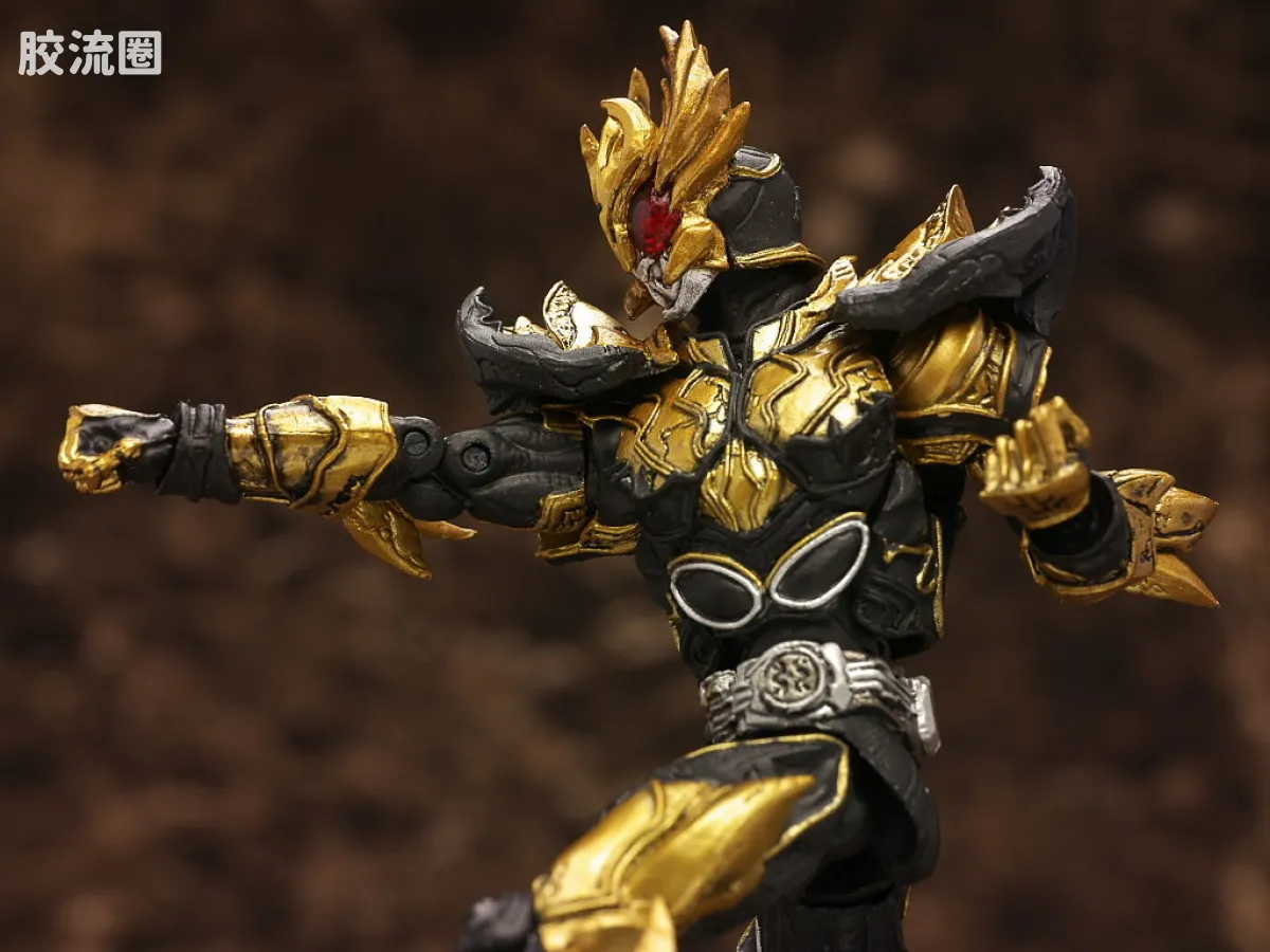 S.I.C.极魂系列可动玩具 普通版 假面骑士 KUUGA 升华究极形态 - 图片