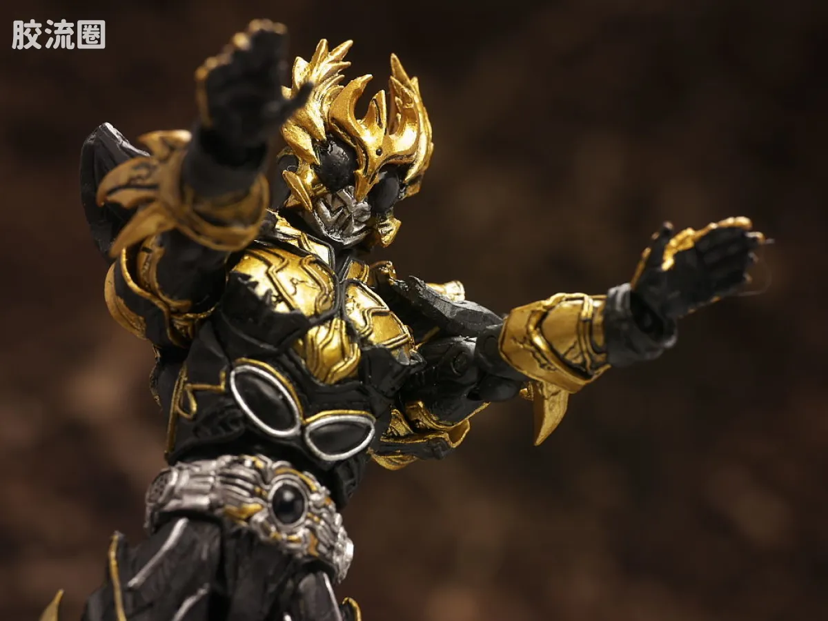 S.I.C.极魂系列可动玩具 普通版 假面骑士 KUUGA 升华究极形态 - 图片