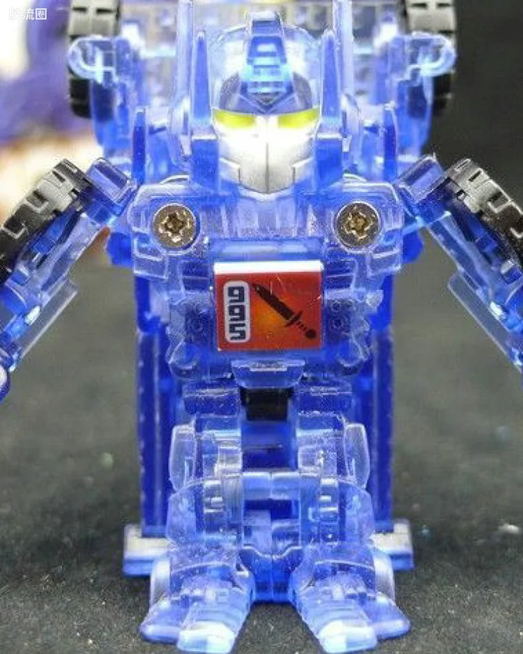 SB004 擎天柱