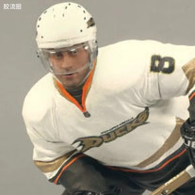 麦克法兰NHL冰球系列玩具 第23代 TEEMU SELANNE 2