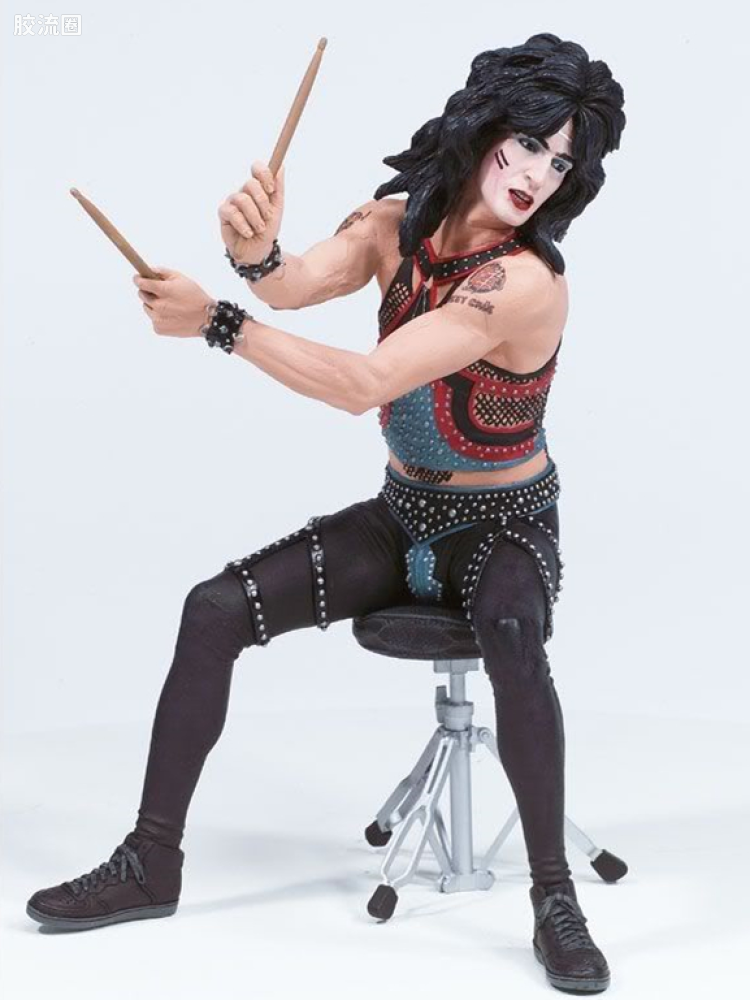 TOMMY LEE