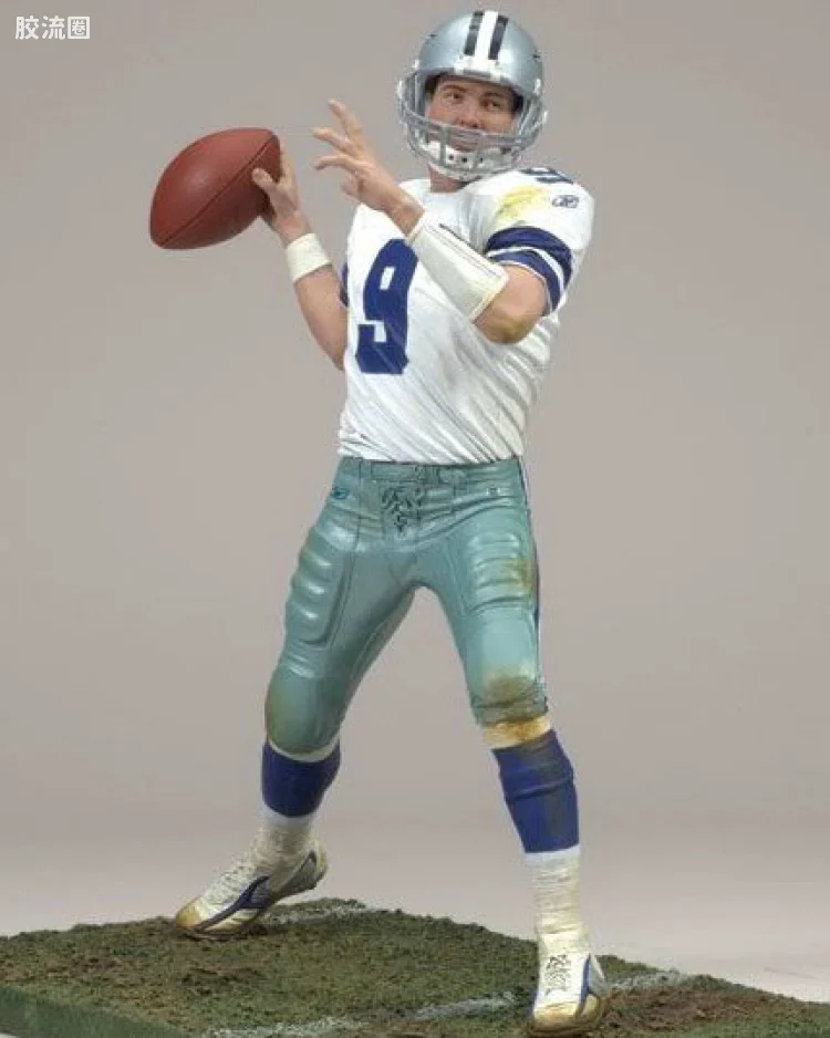 TONY ROMO