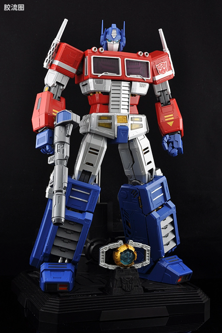 ACTION TOYS机甲成品系列 ULTIMETAL UM-01擎天柱